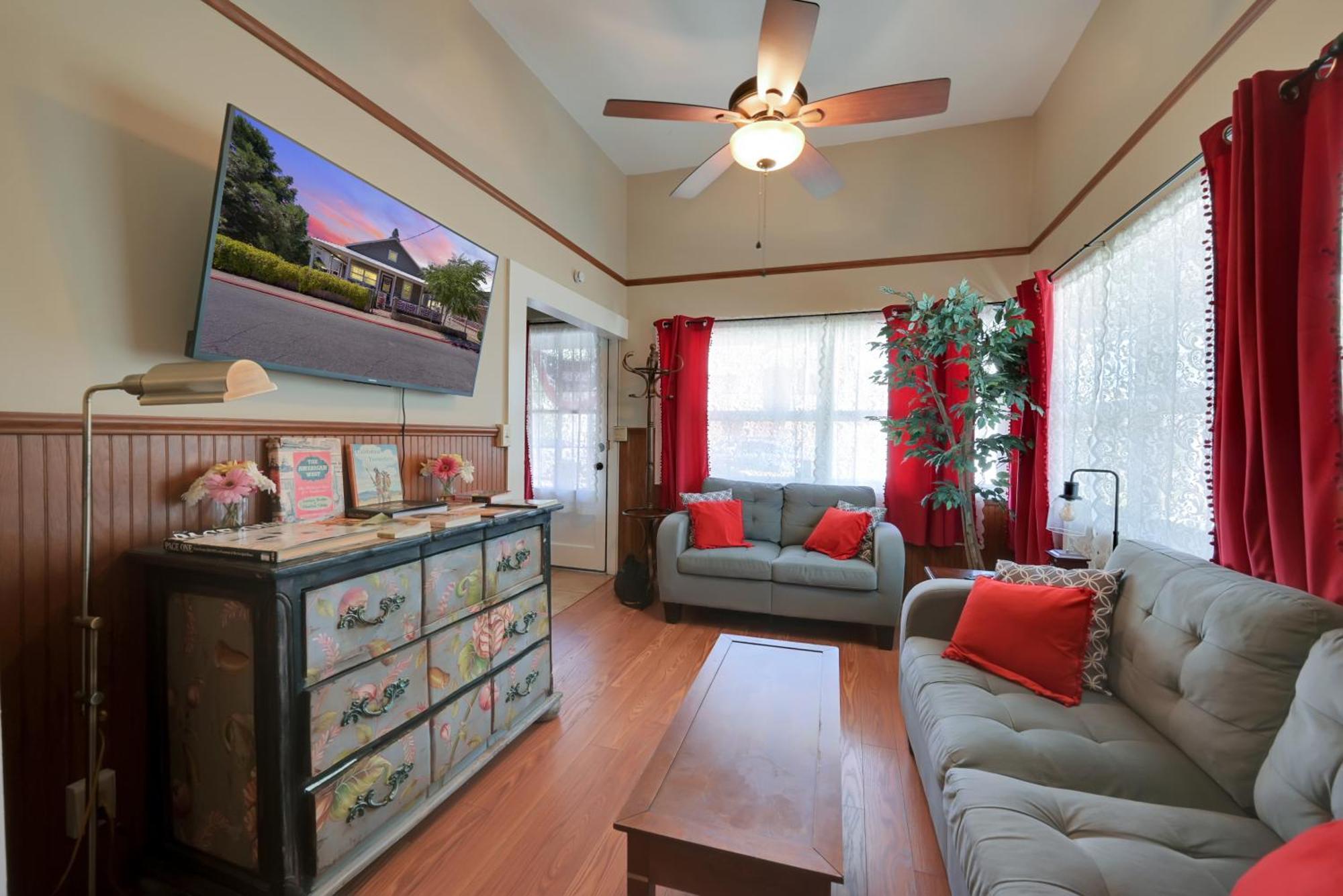 Spacious Downtown Jackson Retreat- Historic Hangout Exterior photo